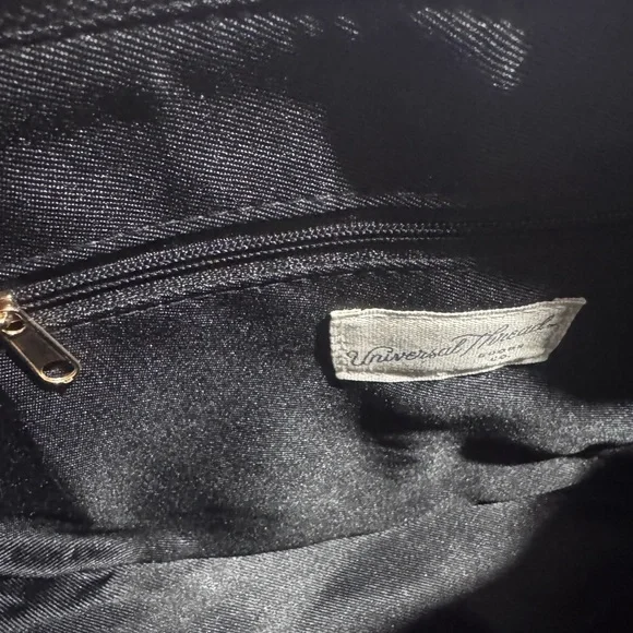 Little Black Shoulder Bag fashion purse with Gold Chain NWT super cute! - Picture 3 of 9